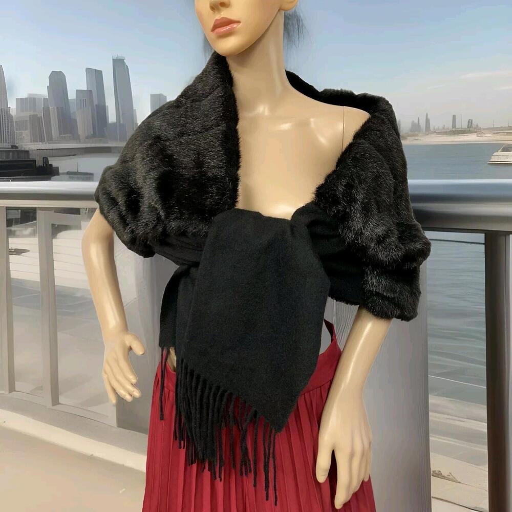Sherry Cassin NY. Luxury Black Faux fur Wool Wrap Shawl Women's OS NEW #C2